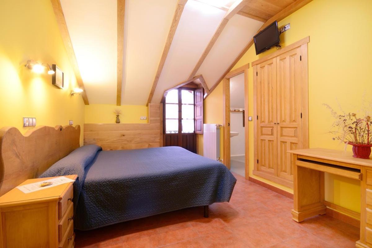 Posada Casa Rosalia Кастро-Урдіалес Екстер'єр фото