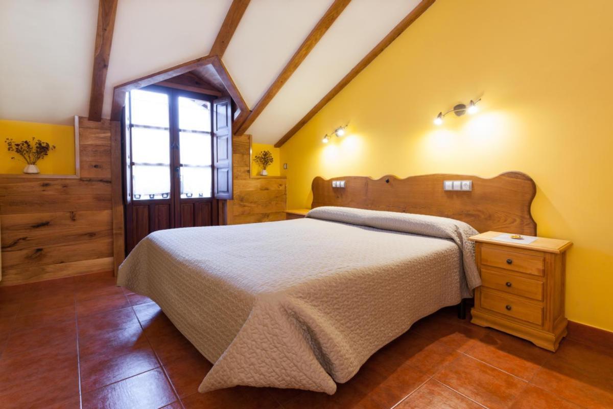 Posada Casa Rosalia Кастро-Урдіалес Екстер'єр фото